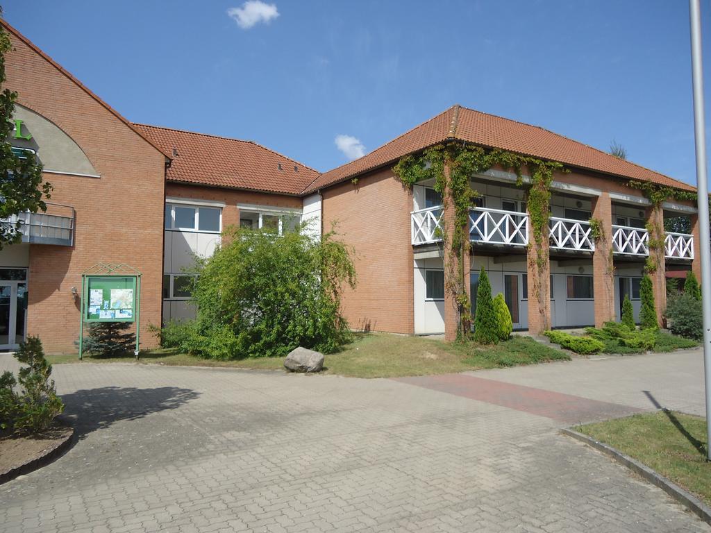Greenline Hotel Hellfeld Neubrandenburg Exterior photo